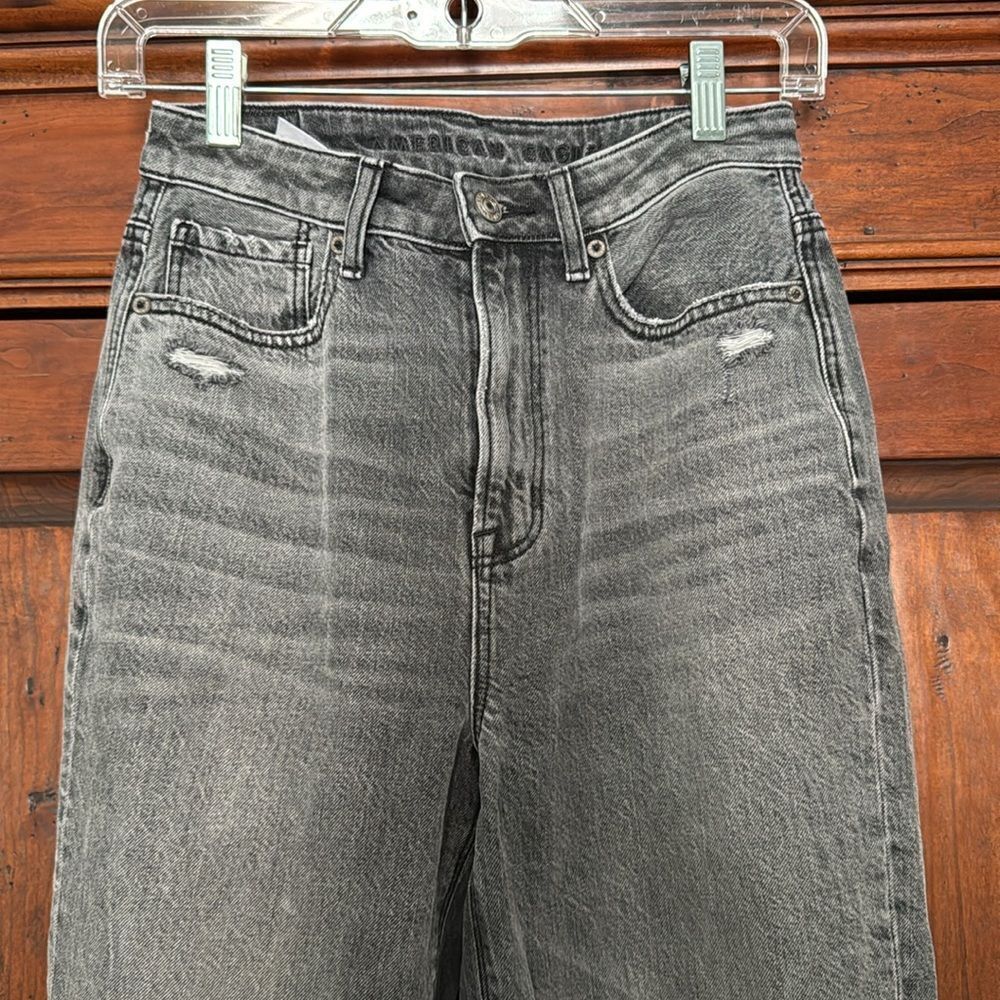 American Eagle Highest Rise Mom Jean Black Wash Distressed Jean Size 2 - Picture 2 of 13